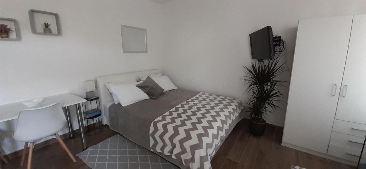 Studio Bianca - Studio With Terrace Near The Sea Sukošan 외부 사진