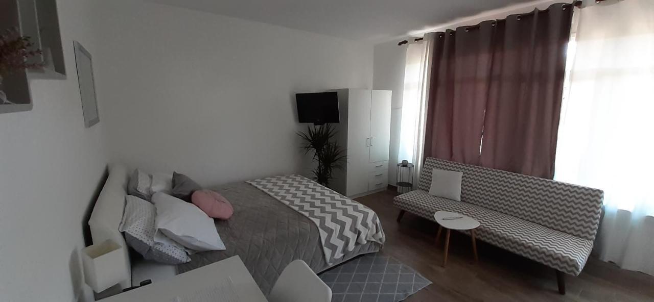 Studio Bianca - Studio With Terrace Near The Sea Sukošan 외부 사진