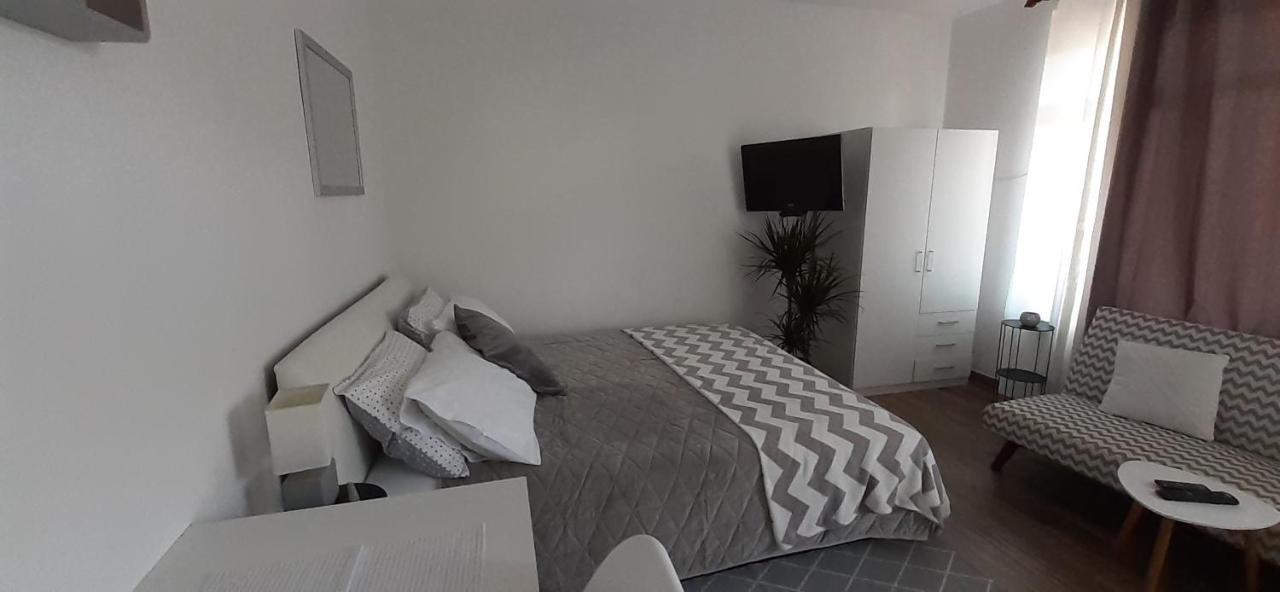 Studio Bianca - Studio With Terrace Near The Sea Sukošan 외부 사진