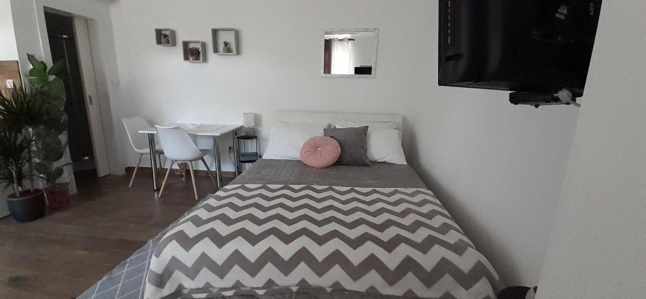 Studio Bianca - Studio With Terrace Near The Sea Sukošan 외부 사진