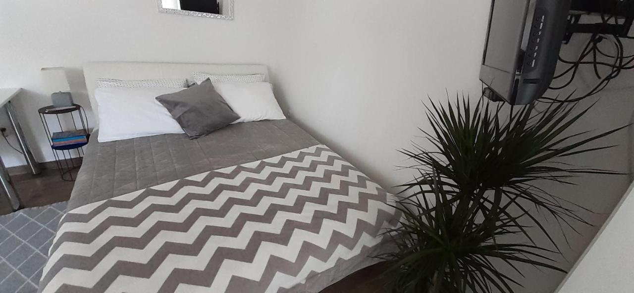 Studio Bianca - Studio With Terrace Near The Sea Sukošan 외부 사진